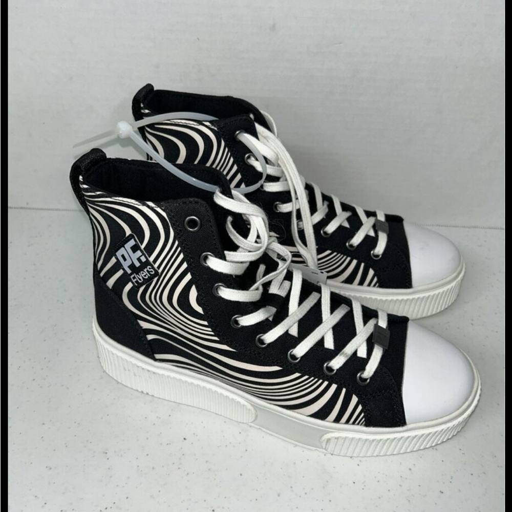 PF. flyers Let is Flow